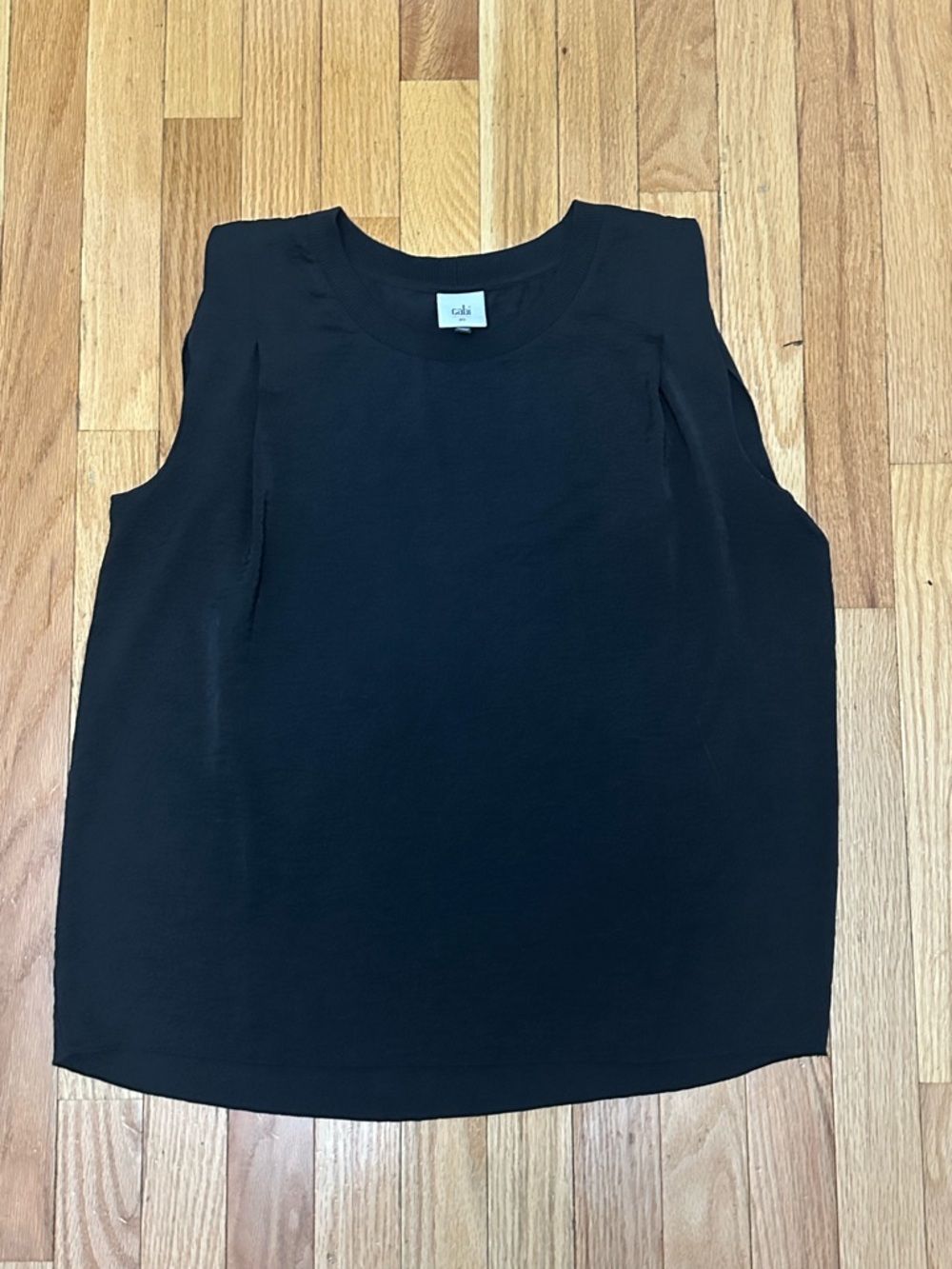 NWOT CAbi Black Crewneck Sleeveless Tank